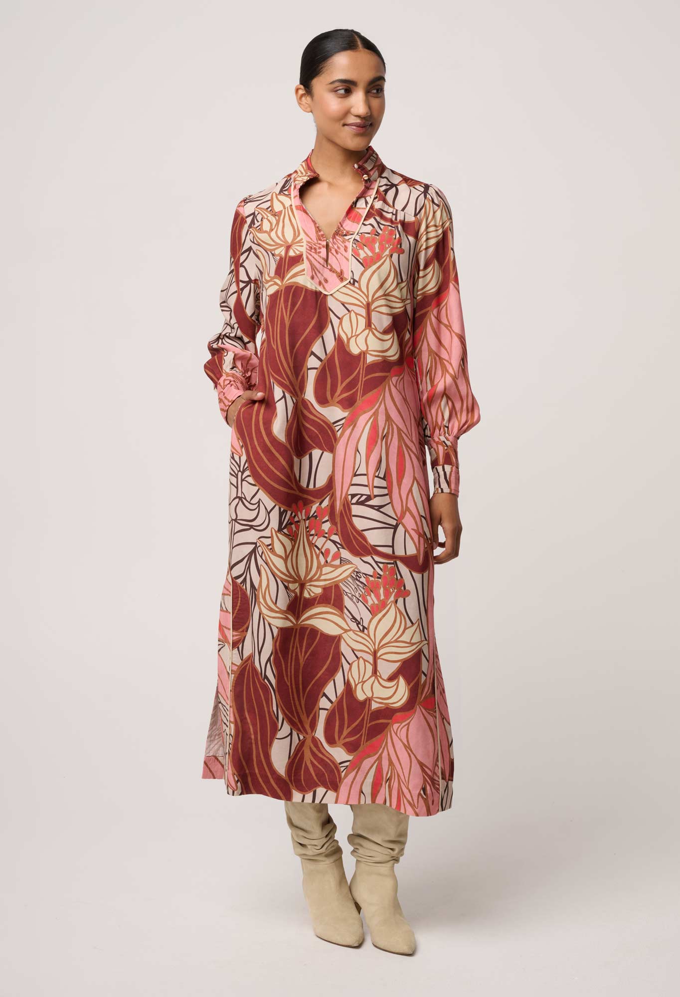 Edith Viscose Blend Printed Column Midi Dress in Cathedral Botanic